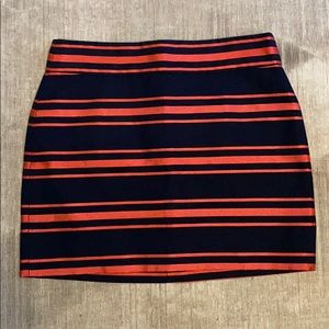 J.Crew Women's Skirt Striped Navy Blue (Sz 2)